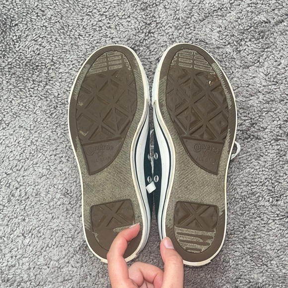 Black low top converse - Picture 2 of 4